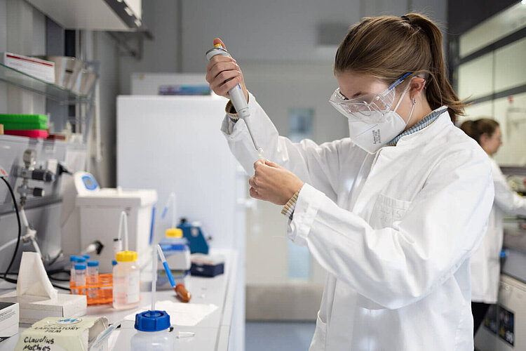 Als Wissenschaftlerin gründen Gemeinsam. Wissen. Transferieren. Als Wissenschaftlerin gründen