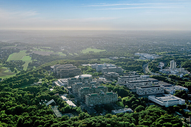 Nachhaltigkeit Worldfactory Ruhr Universität umgeben von Wald